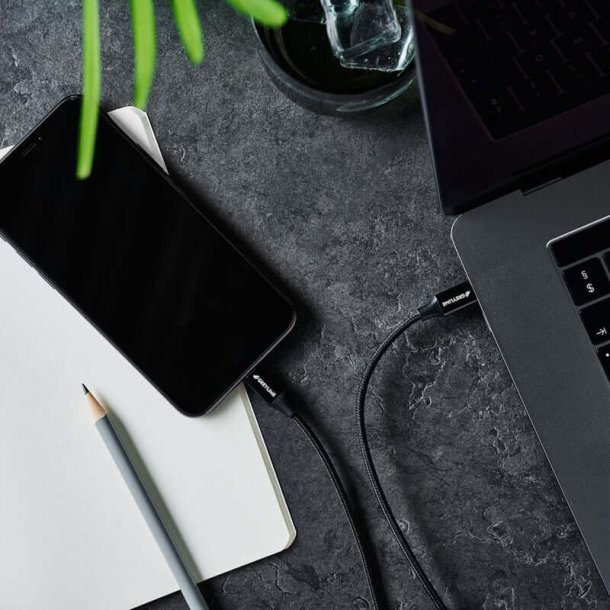 GreyLime Fl&auml;tad USB-C-Lightning Kabel 1 m - Svart
