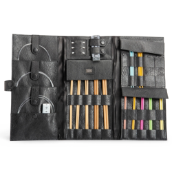 Muud Lucy Etui f&ouml;r Stickor - L&auml;der, Svart